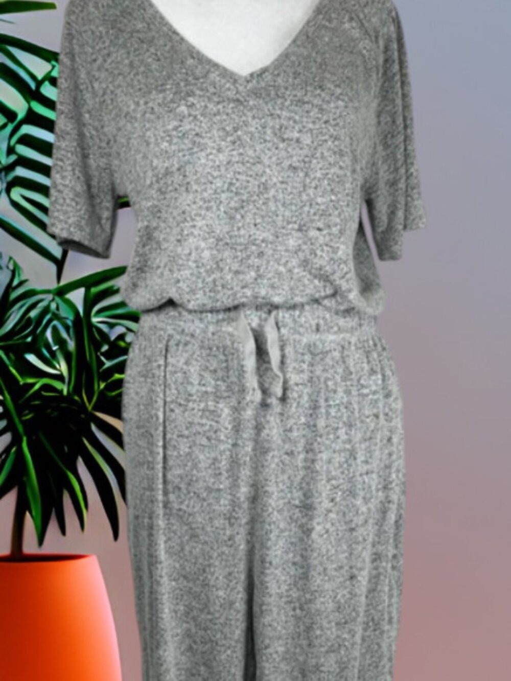 Old Navy Women's Size Small Gray Jumpsuit Outfit